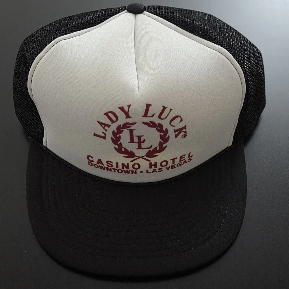Lady Luck Casino Hotel Las Vegas Mesh Back Trucker‎ Snapback OSFM